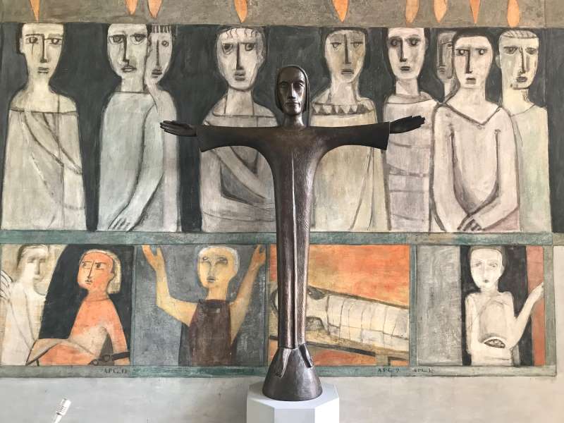 Christus - Skulptur von Bentele in der evangelischen Kirche in Oberstaufen